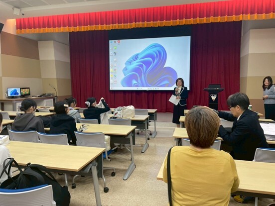 物治系陳怡靜主任在歡迎會上致詞圖片