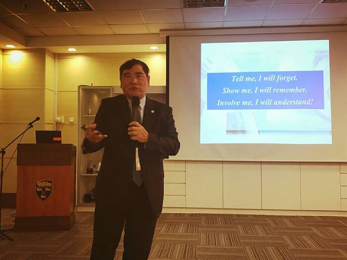 Dr. Tsai giving a short lecture on 'Innovation Technology & Population Health'