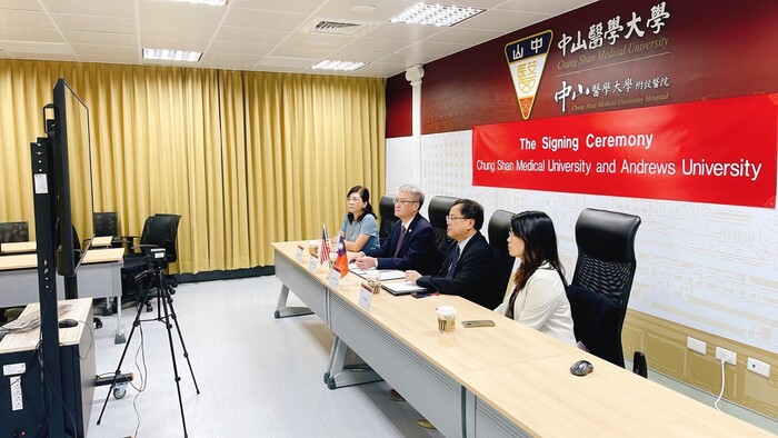 2022-04-12 Signing agreement with Andrews University (online-meeting)Image