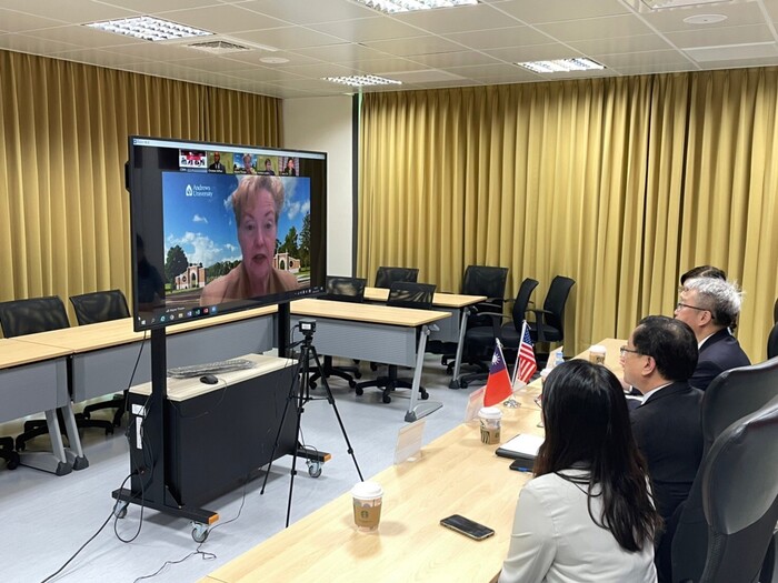 2022-04-12 Signing agreement with Andrews University (online-meeting)Image