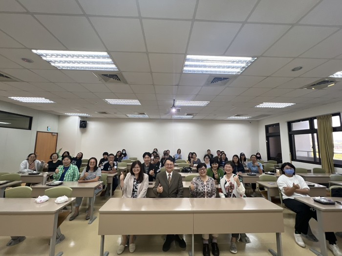 【2025/11/17 周麟教授蒞臨演講】海峽兩岸在拉丁美洲的外交競逐圖片