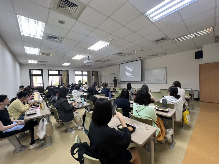 【2025/11/17 周麟教授蒞臨演講】海峽兩岸在拉丁美洲的外交競逐圖片