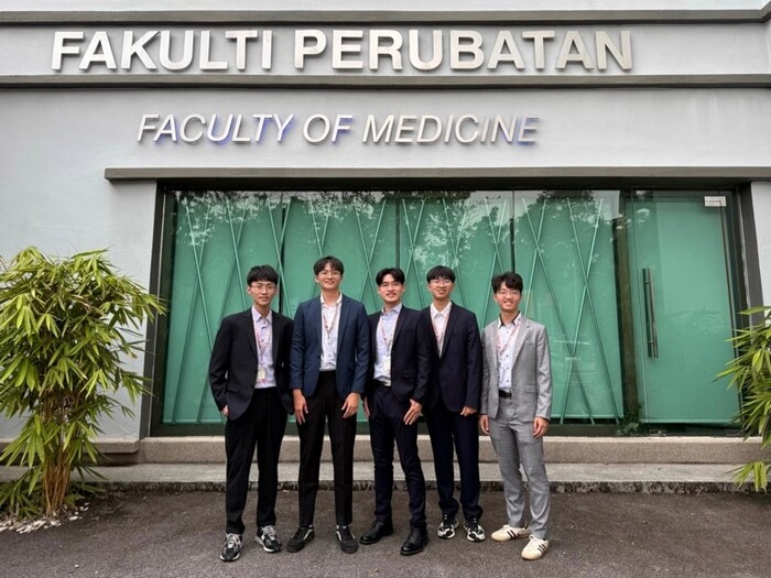 馬來亞大學醫學院 團體合影圖片