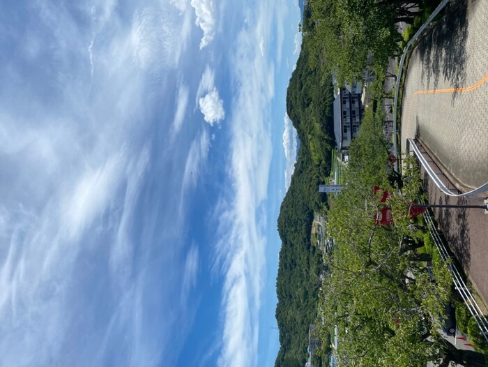 非常美麗的校園，春夏秋冬皆有不同的美景。