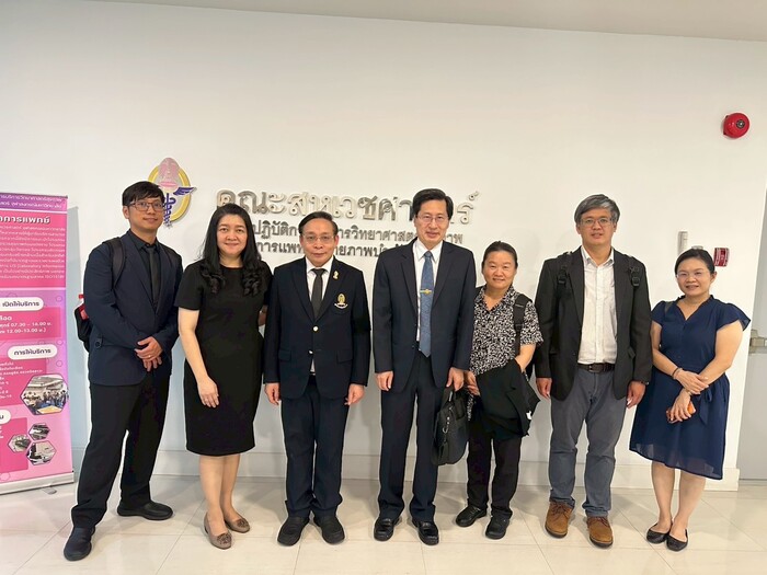 🤝【2025年11月16~18日】國際處偕同醫科院師長一行5人出訪姐妹校泰國朱拉隆功大學持續深化師生學術合作關係及雙邊交流機會圖片