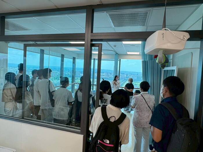 【國際交流】2025年9月08-13日_日本德島文理大學(4師13生)至中山物治系.護理系見習.至應外系交流圖片