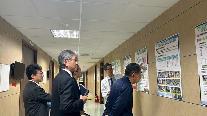 黃昭硯醫師導覽簡介臨床技能訓練中心設施圖片