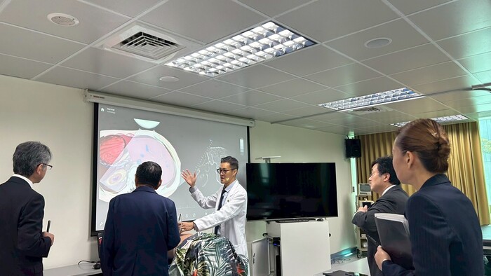 黃昭硯醫師導覽簡介臨床技能訓練中心設施圖片