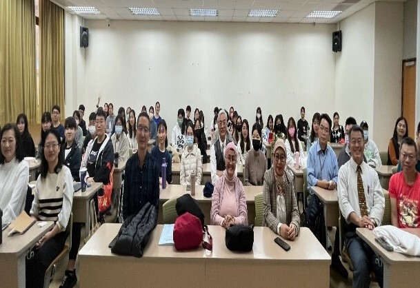 印尼副教授Probawanti博士講座師生共同參與