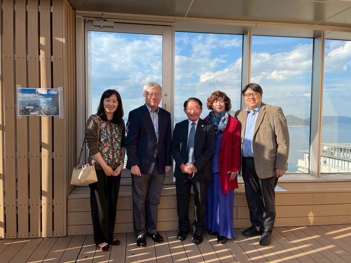 德島文理大學國際部 高橋孝途 國際部長(中)圖片