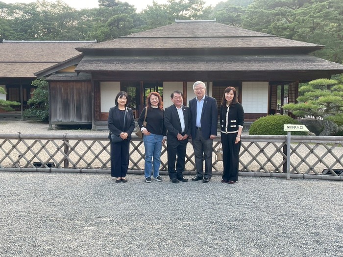 🤝【國際交流】★林俊哲副校長及林思敏老師代表校方赴日本姐妹校德島文理大學參加校慶活動紀實圖片