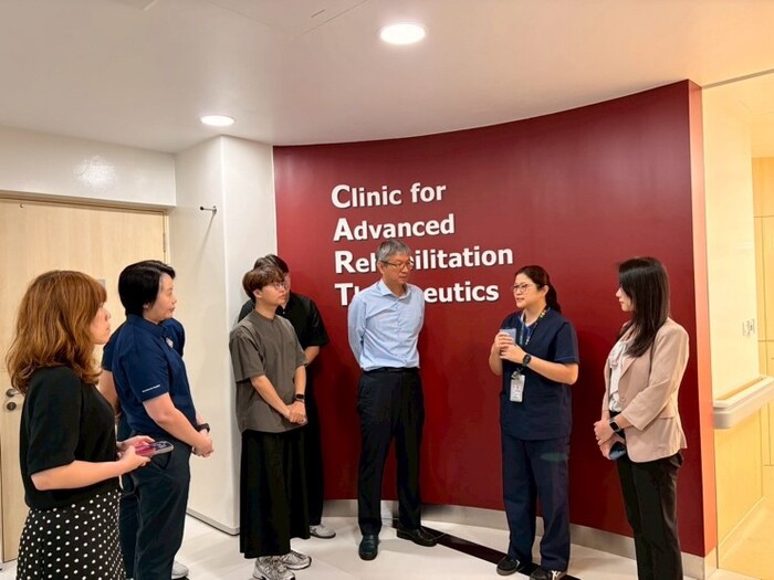 NHG成員為我們導覽TTK醫院圖片