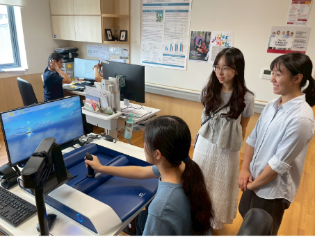 操作陳篤生醫院職能治療的儀器圖片