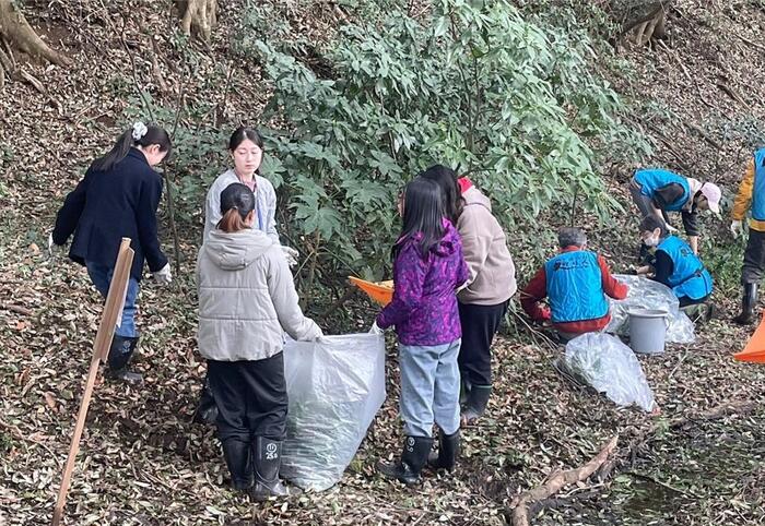 中山醫大師生於在3月22日至26日組跨國永續營隊（SDGs）營隊，前往日本里山，與當地居民共同學習永續生活模式。